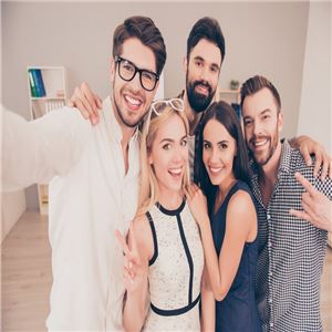 Как сохранить хорошую дружбу на работе?