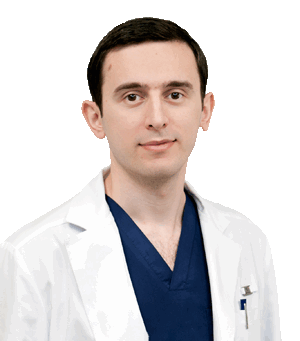 Врач Узуев Магомед Исаевич