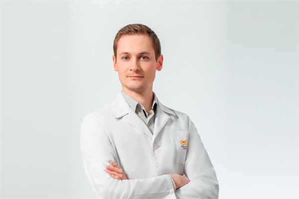 Почему болит правый бок