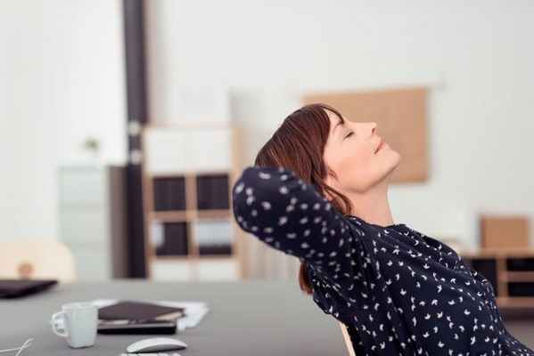 Боль в шее фотография