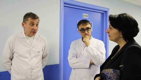 Врачи Максим Лохматов, Николай Муршкин и Юлия Коталевская