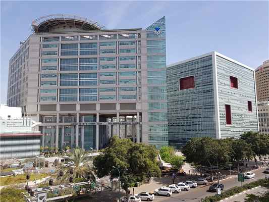 Центральный корпус медицинского центра Ихилов