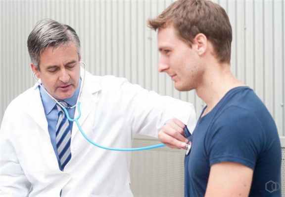 прослушивание стетоскопом