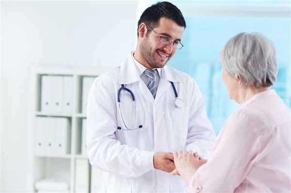 Врач гериатр - кто это и зачем к нему обращаться