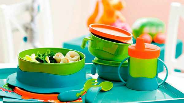 Детская пластиковая посуда