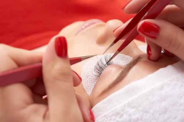 наращивание ресниц