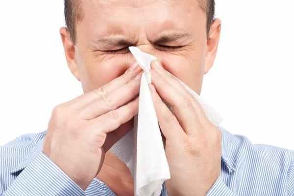 насморк у мужчины
