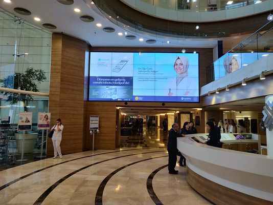 Внутри-госпиталя-Медиполь-Мега,-Турция,-Стамбул