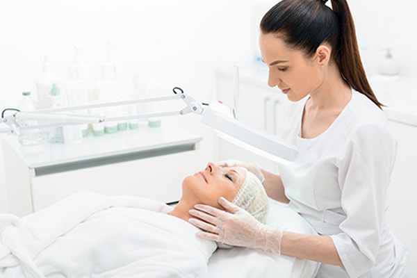 Старческая пигментация кожи лица