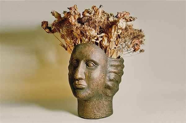 Чтобы решиться на разрыв отношений с нарциссом, выпишите причины для расставания и держите список при себе