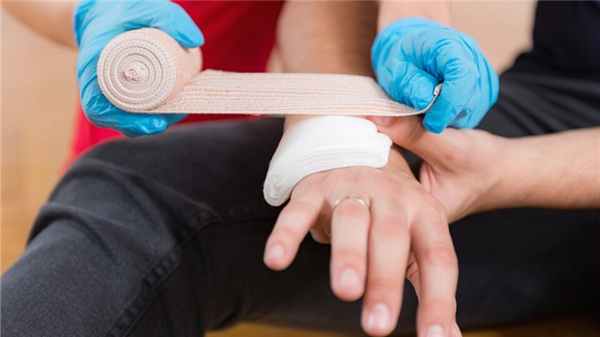 Первая помощь при кровотечениях