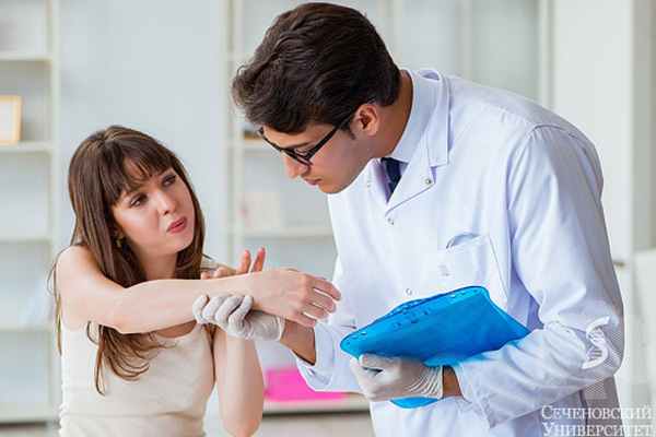 За одной родинкой наблюдаю, другую удаляю: как не пропустить опасные новообразования на своей коже