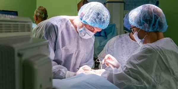 Впервые в России: московские кардиохирурги прооперировали пациентку с редким видом тахикардии