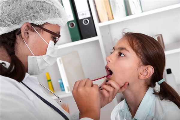 Лечение, симптомы и причины острого катарального ларингита