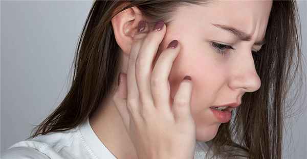 Шумит в ухе? Исключите отосклероз