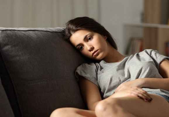 девушка плохо себя чувствует