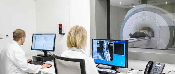 Сканирование пациента на ПЭТ КТ томографе