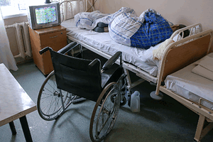 «На глазах умирает единственный сын, а мне говорят смириться» Почему россияне боятся попасть в больницу сильнее, чем умереть?