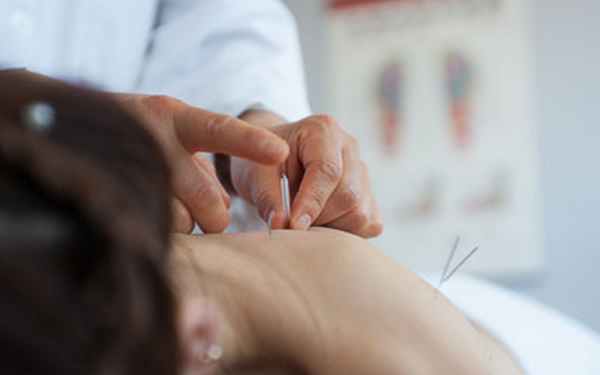 Лечение алкоголизма иглоукалыванием - клиника Угодие