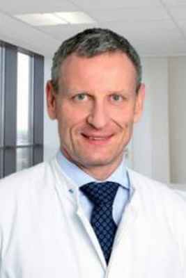 Михаэль ван Кампен, радиоонколог