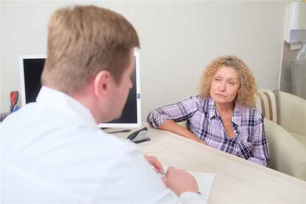 Утренняя скованность суставов: причины и лечение в Москве