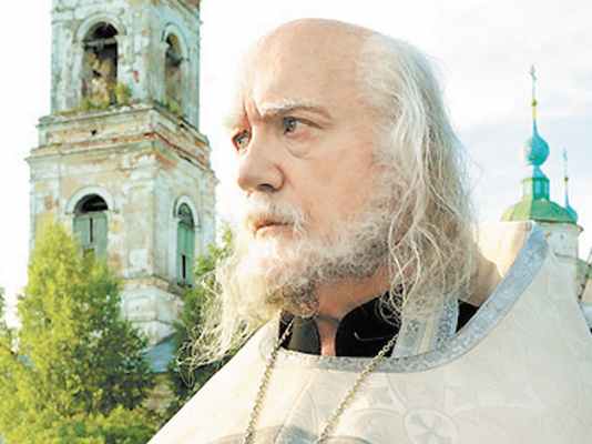 Из комнаты актер начал выходить не сразу