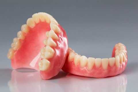 Зубные протезы должны быть качественными