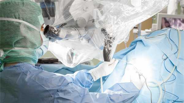 Декомпрессия краниовертебрального перехода при мальформации Киари