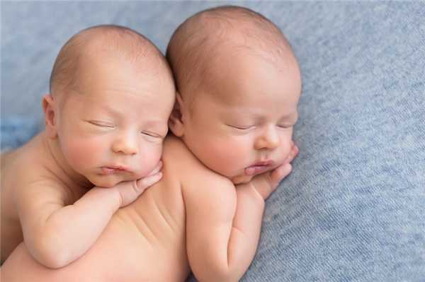 Близнецы-паразиты