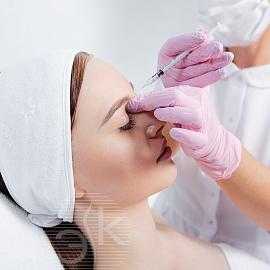 Инъекции ботокса в лоб / межбровье