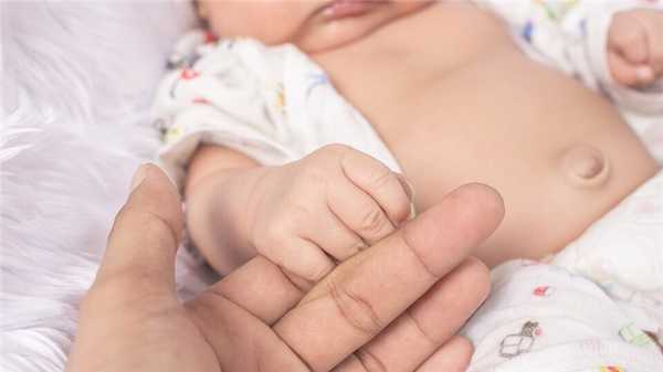 Пупочная грыжа у ребенка