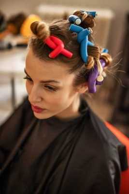 мягкие бигуди на волосах