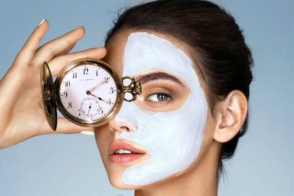 maska-dlya-litsa-i-chasy