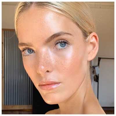 Скучный нюдовый макияж