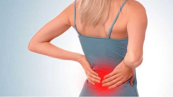 Острая боль в пояснице при существующих болезнях позвоночника может возникнуть даже после неаккуратного или резкого движения