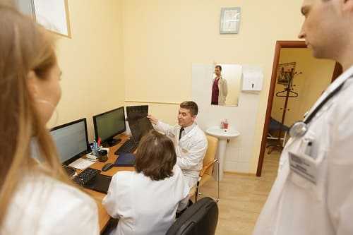 Консультации врачей по головокружению у больного