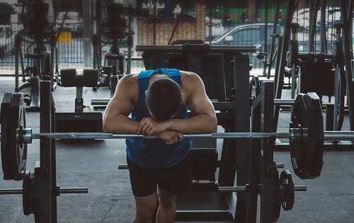 Приступ головной боли вызывает мышечная перегрузка
