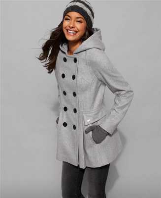 С чем носить пальто с капюшоном спортивное