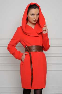 С чем носить пальто с капюшоном цельнокренным