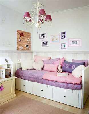 Кушетка Хемнэс в интерьере детской девочки