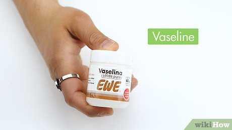 Изображение с названием Remove a Stuck Ring Step 3