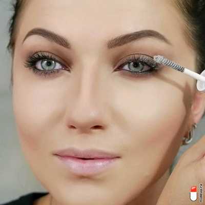 нанесите праймер для ресниц