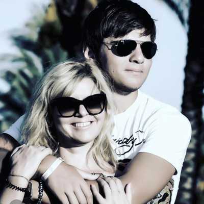 Фатима Шеуджен со своим сыном Алимом.