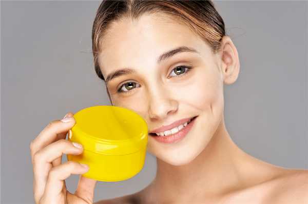 Уход за комбинированной кожей лица подростка