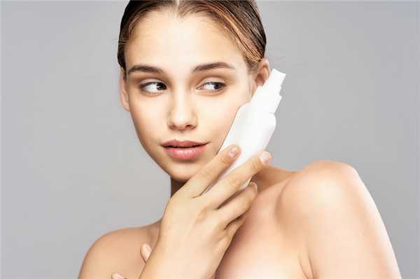 Уход за сухой кожей лица подростка