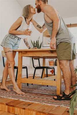 Как интересно провести свидание вдвоем дома?