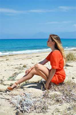 На свидание можно просто посидеть на берегу реки