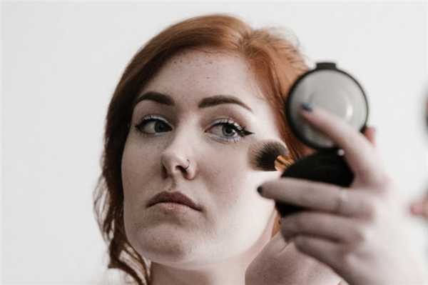 Как замаскировать пигментные пятна на лице