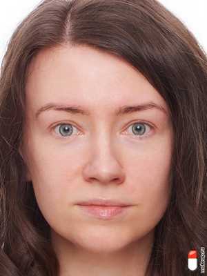 очистите кожу и нанесите увлажняющий крем