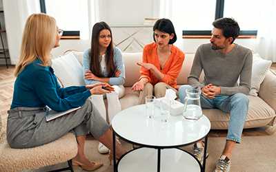 Виды семейной психотерапии - Веримед